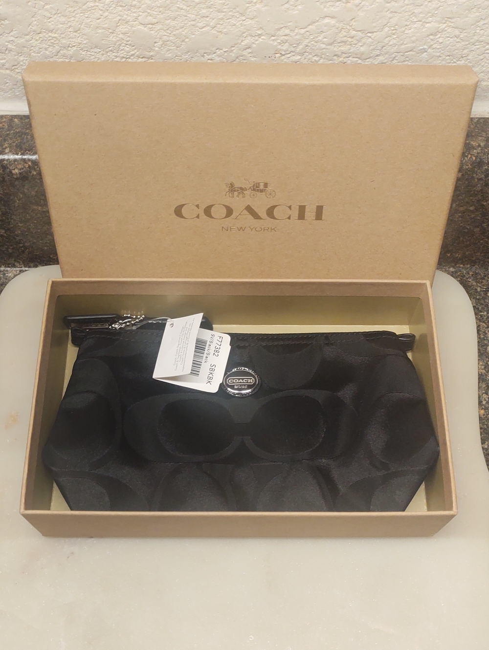 NEW! Coach Box Empty - Picture 9 of 9